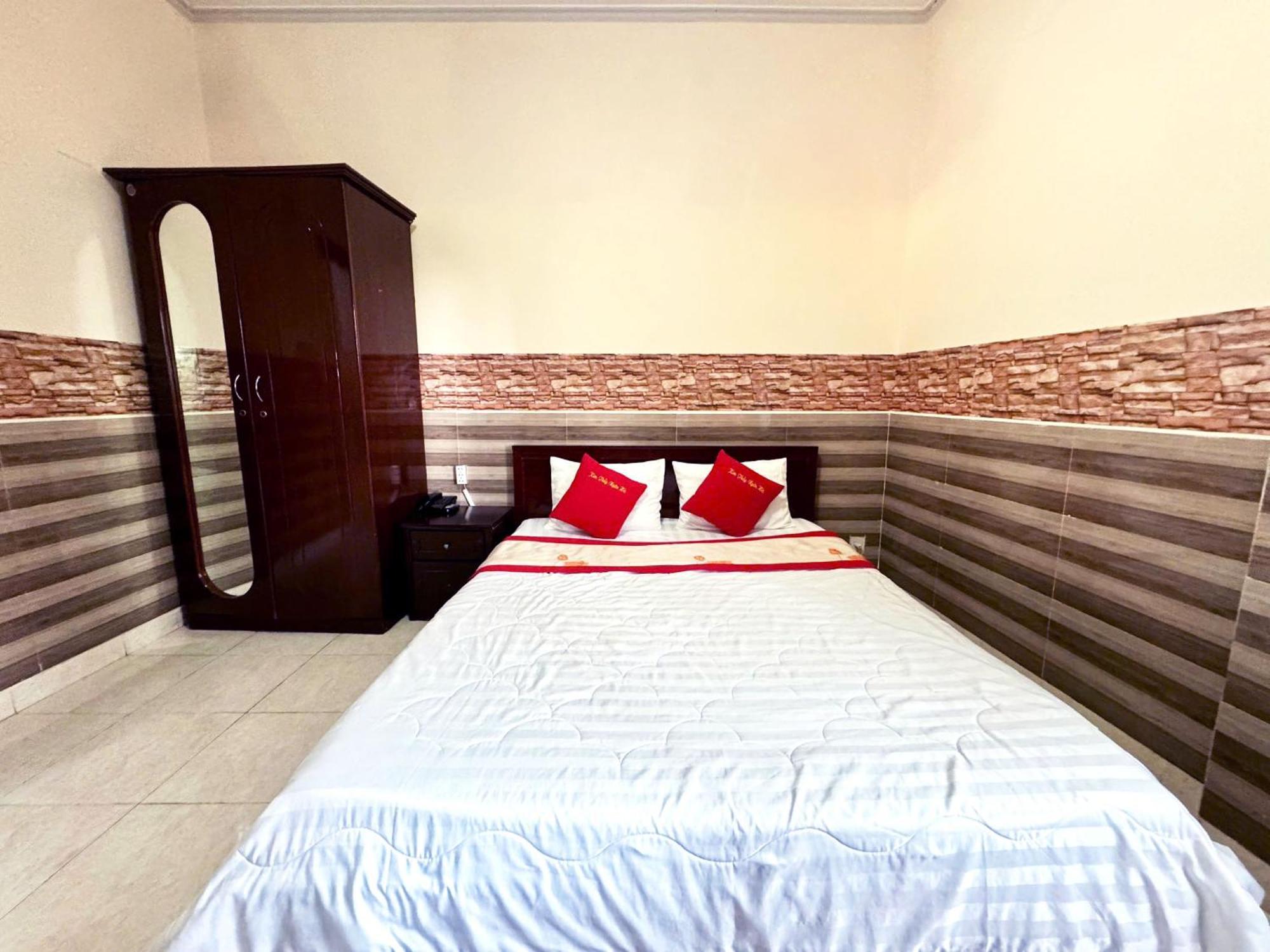 Kim Thuy Ngan Ha Hotel Can Tho Bagian luar foto