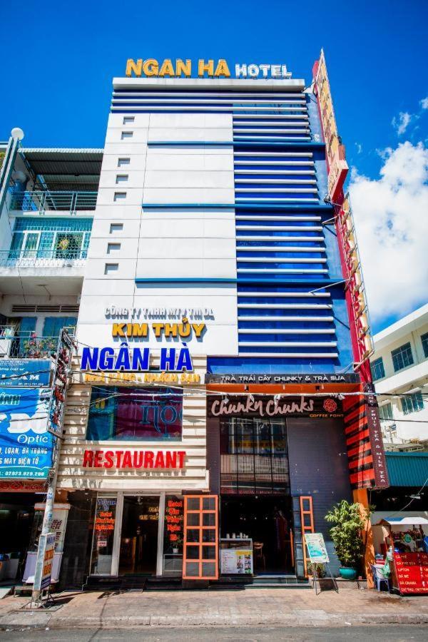 Kim Thuy Ngan Ha Hotel Can Tho Bagian luar foto
